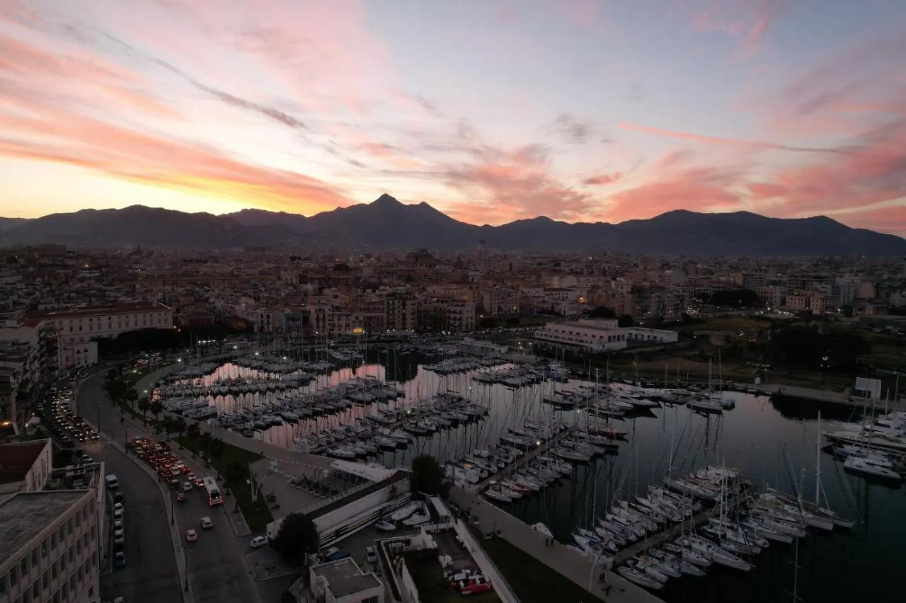 Giorgia House Boat Hotel Palermo Botel