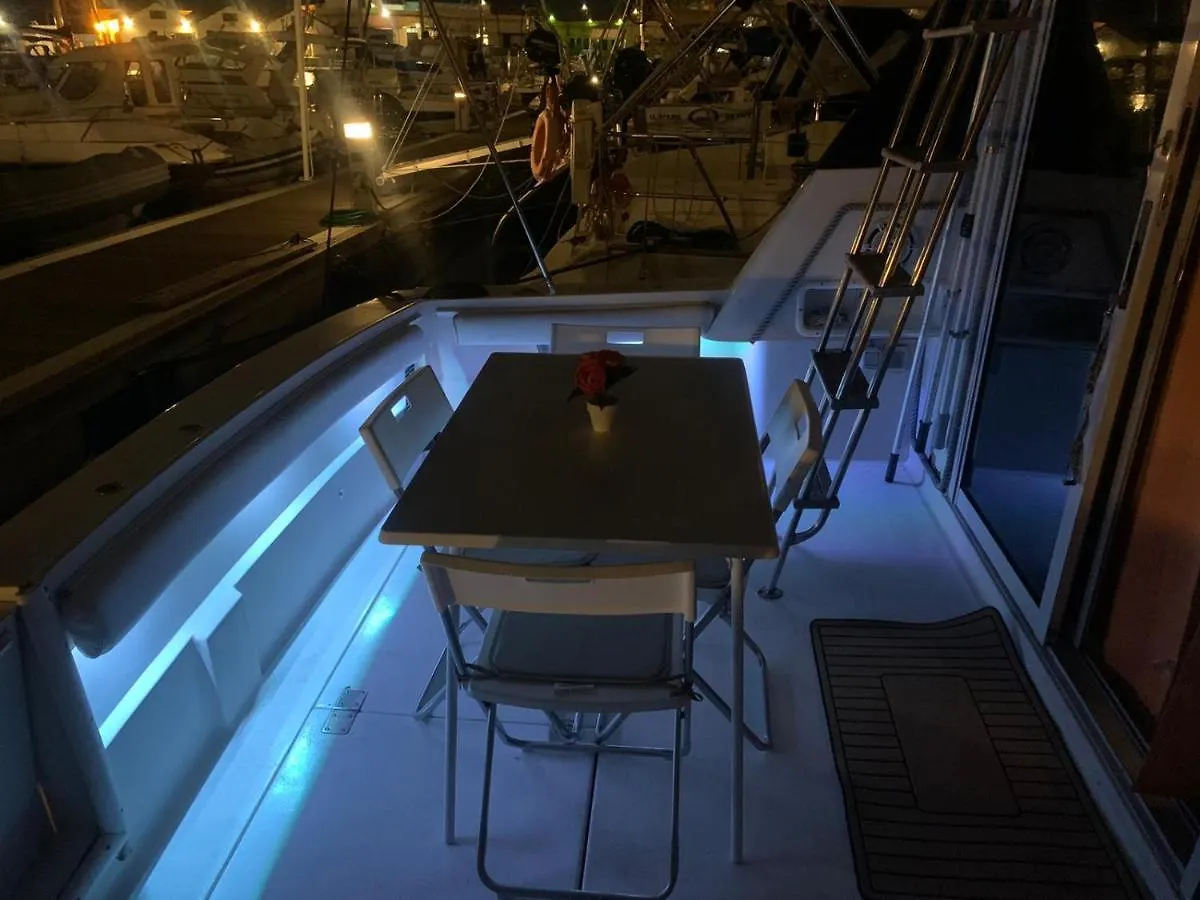 Hotel Giorgia House Boat Palermo Botel